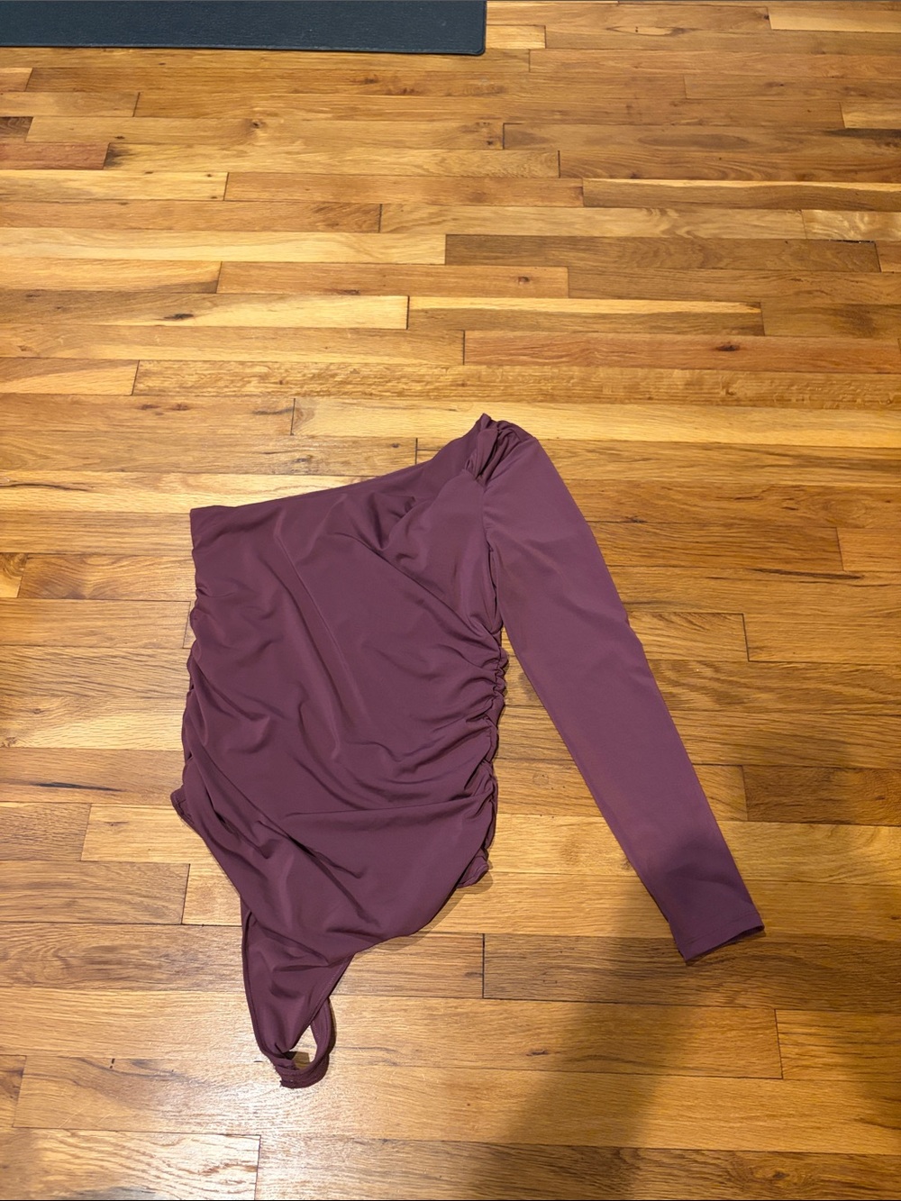 Abercrombie & Fitch Asymmetric One-Shoulder Bodysuit in Burgundy